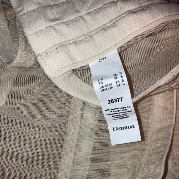 Beautiful lace corset top - Picture 9 of 9